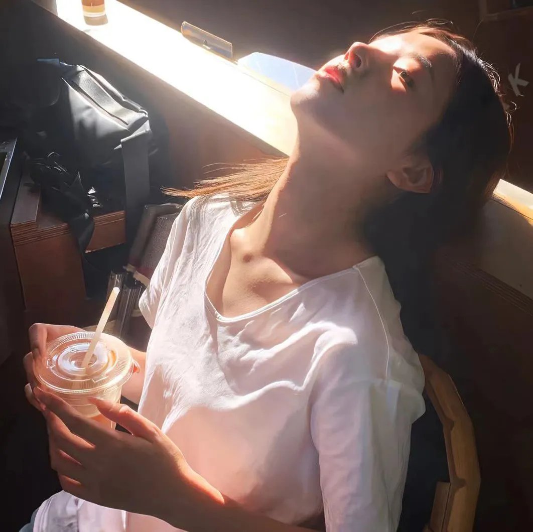 六连煞海报